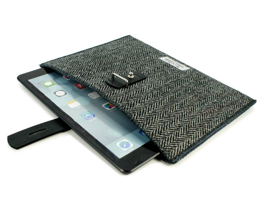 Officiële Harris Tweed Herringbone Black Tablet Sleeve (10 inch)