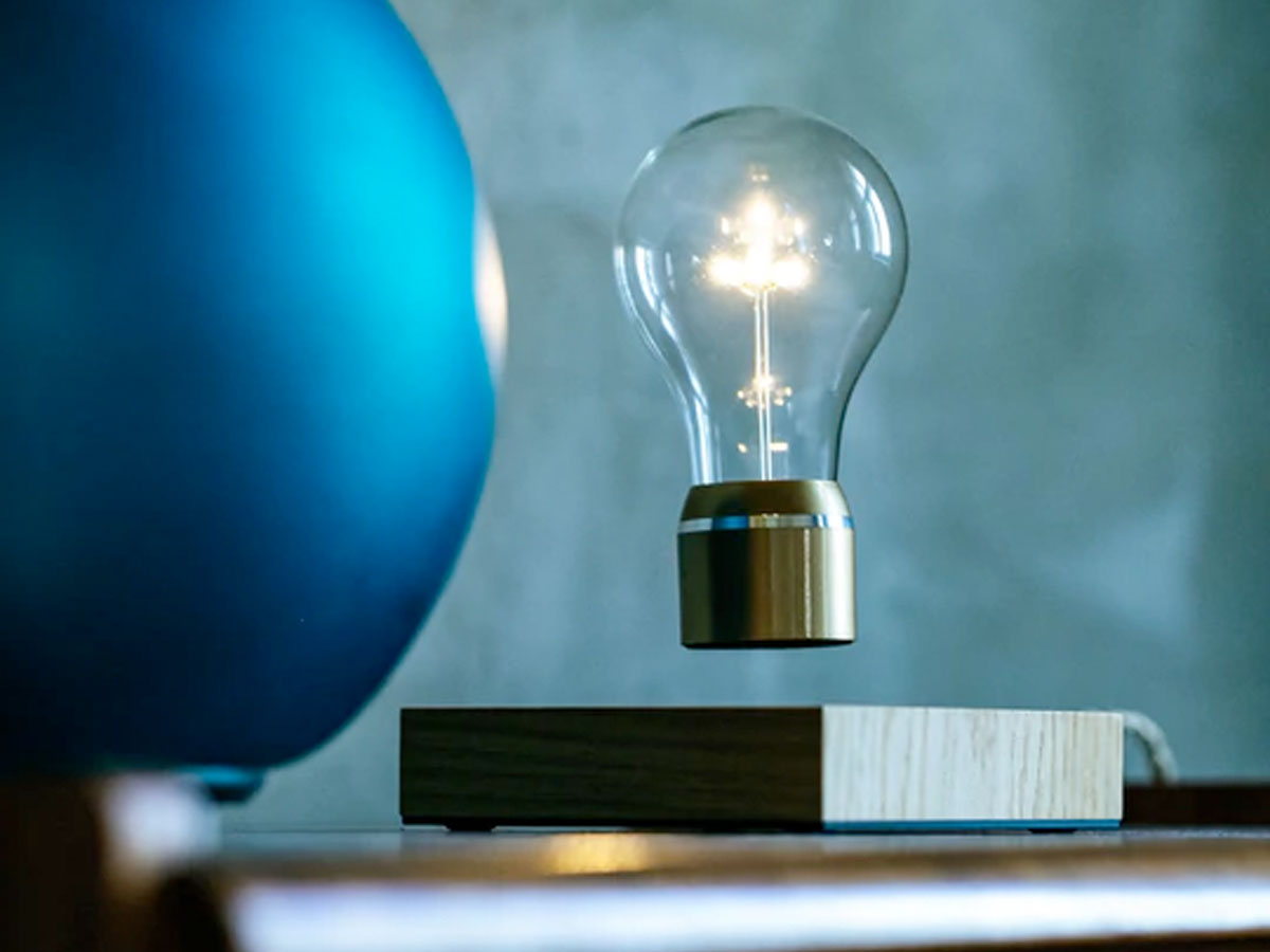 Flyte Royal Levitating Bulb Zwevende Bureaulamp - Eiken/Goud