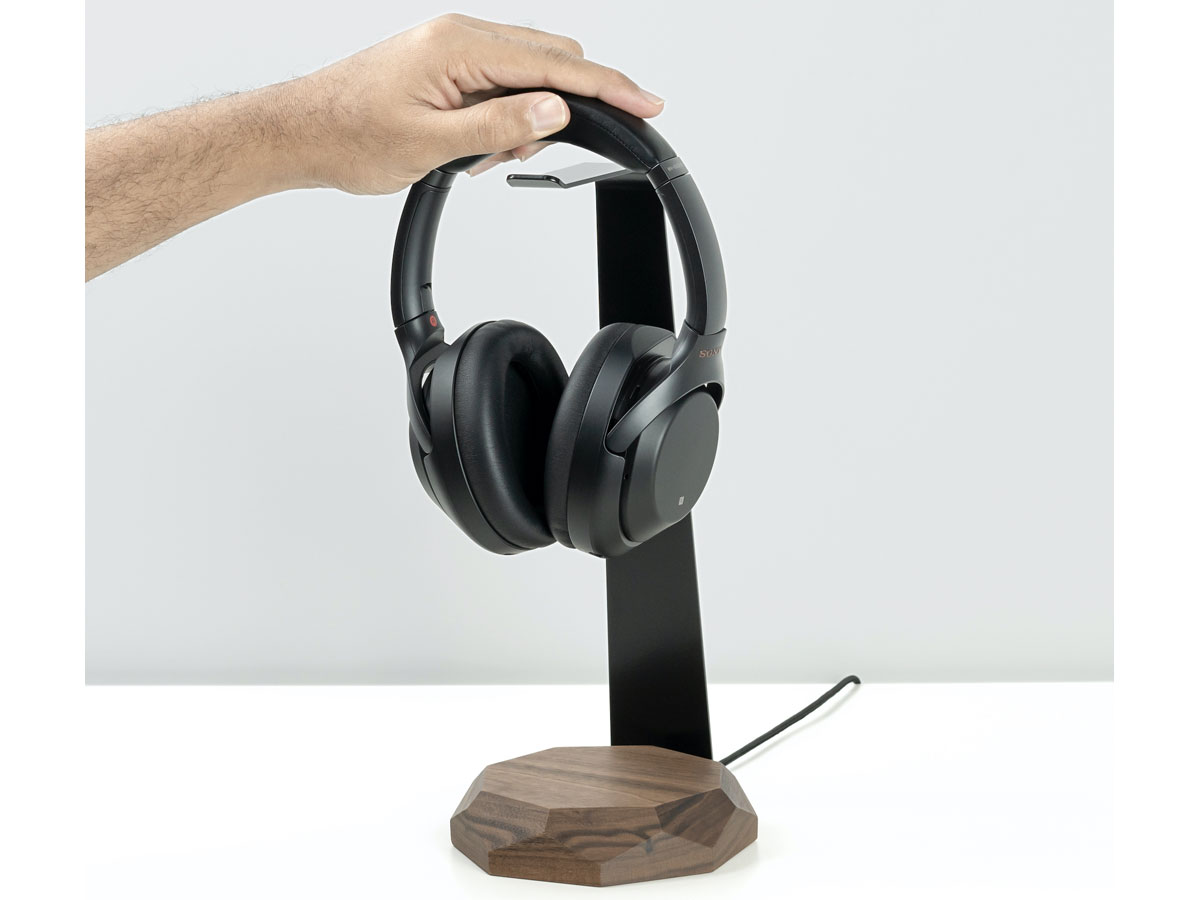 Oakywood 2 in 1 Headphone Stand met Draadloze Oplader Walnut