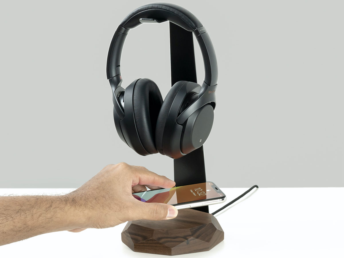 Oakywood 2 in 1 Headphone Stand met Draadloze Oplader Walnut