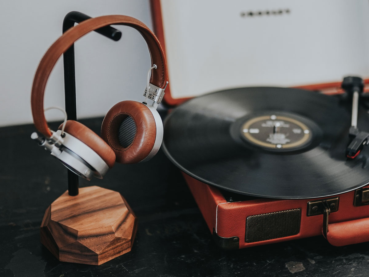 Oakywood Headphone Stand Walnut - Houten Koptelefoon Standaard