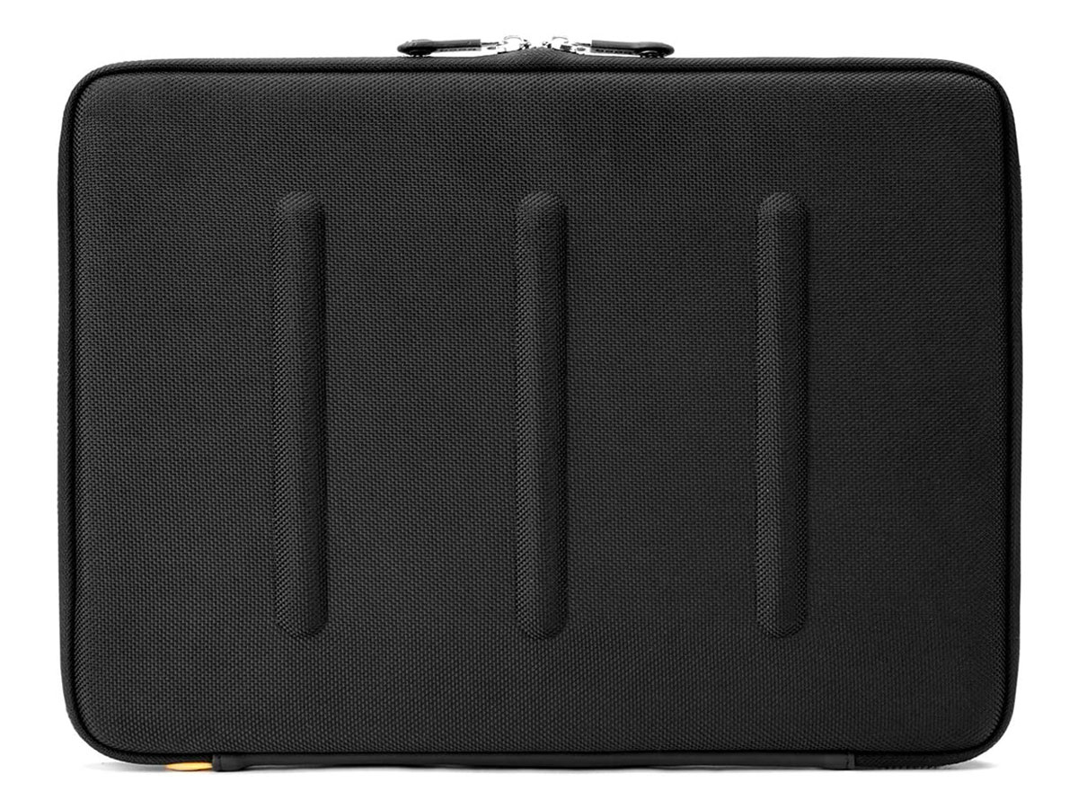 Booq Viper HardCase Ballistic Sleeve - MacBook Pro/Air 13