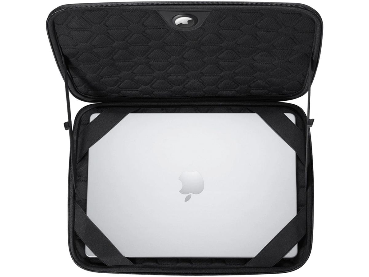 Spigen Rugged Armor Pouch Pro Case - MacBook 13