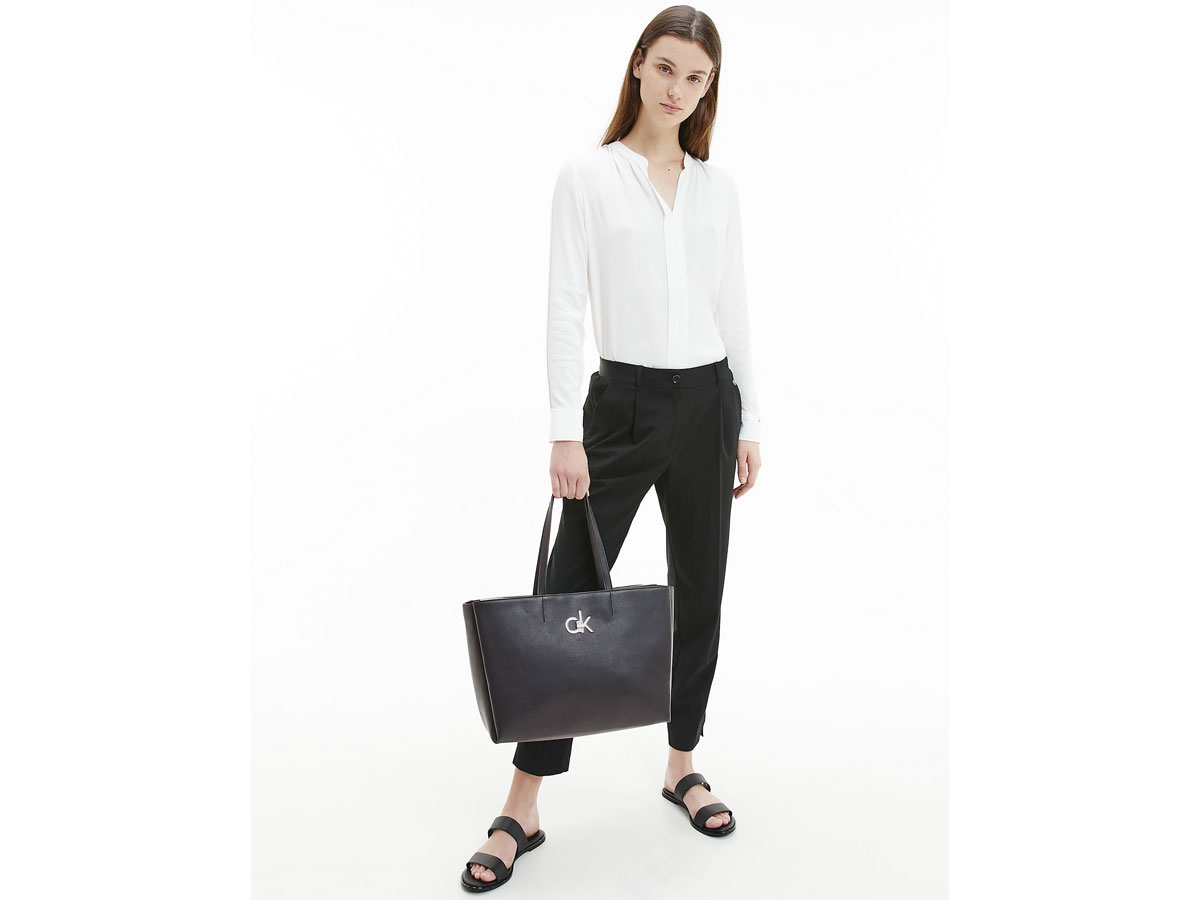 Calvin Klein Laptop Tote Zwart - Dames Laptoptas met Sleeve 