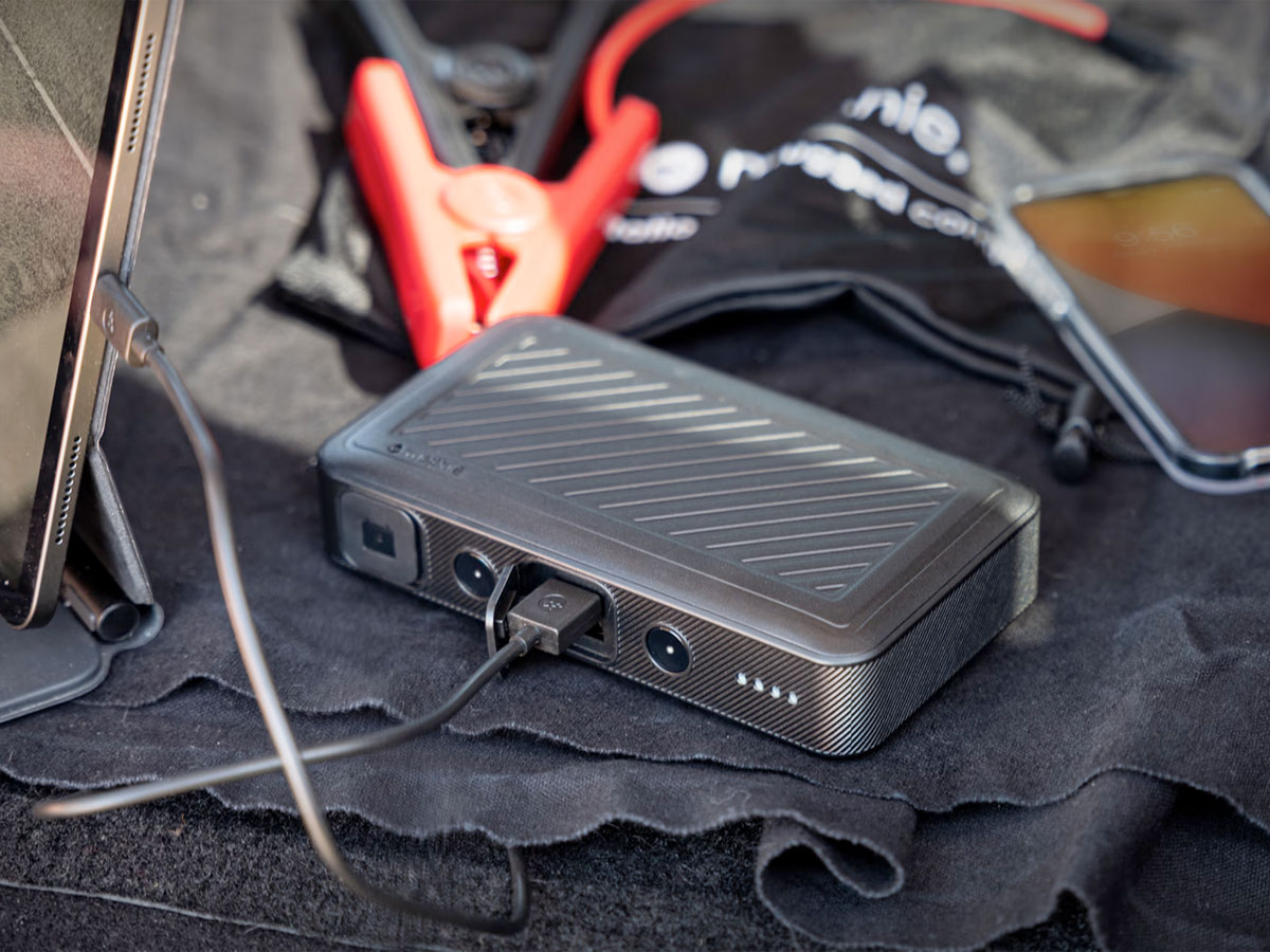 Mophie Powerstation Go Rugged Powerbank met Startkabels