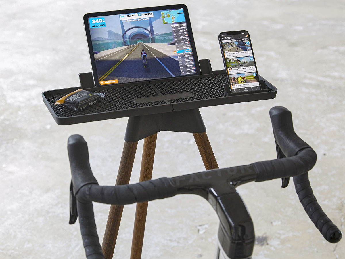 Tons iPad Race Bar Smoked Oak - Trainer Desk voor Zwift en Wahoo