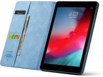 CaseMania Slim Stand Folio Case Lichtblauw - iPad 10.2 hoesje