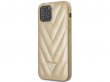 Guess V-Quilted Case Goud - iPhone 12/12 Pro hoesje