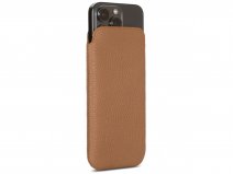 Sena Ultraslim Wallet Sleeve Bruin Leer - iPhone 13 Pro hoesje
