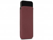 Sena Ultraslim Sleeve Rood Leer - iPhone 13 Pro Max hoesje