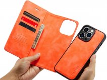CaseMania 2in1 Magnetic Bookcase Oranje - iPhone 14 Hoesje