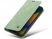 CaseMania Vintage Slim Bookcase Lichtgroen - iPhone 14 Pro hoesje