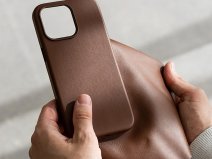 Woodcessories Bio Leather MagSafe Case Bruin - iPhone 16 hoesje