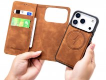 CaseMania 2in1 Bookcase MagSafe Cognac - iPhone 17 Pro Hoesje