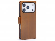 CaseMania Classic Leather Bookcase Tan Bruin - iPhone 18 Pro Max Hoesje Leer