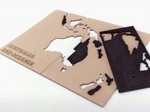 MiMi Innovations Houten Wereldkaart Zwart HDF - Small - Inclusief 48 pins